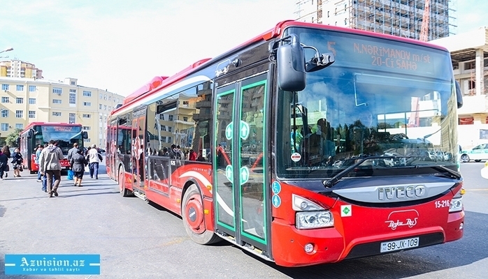 Bakıda yenə tıxac var - Avtobuslar gecikir