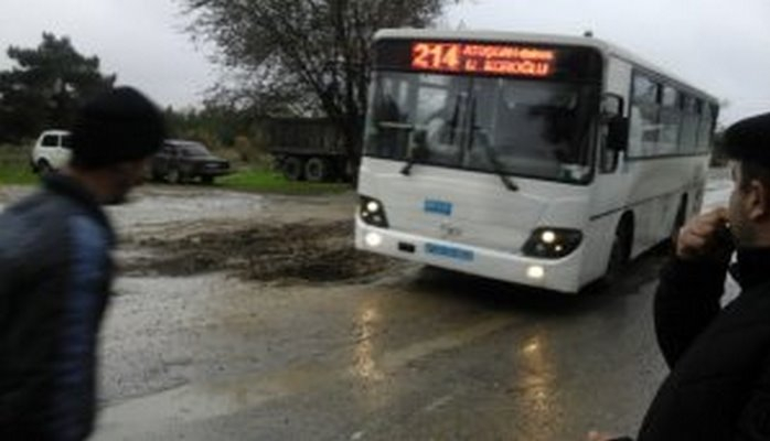 Yüzlərlə ağırtonnajlı maşın Bakıda küçəni dağıtdı