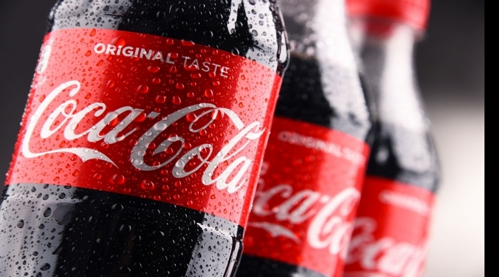 Coca-Cola будет продолжать использовать пластиковые бутылки