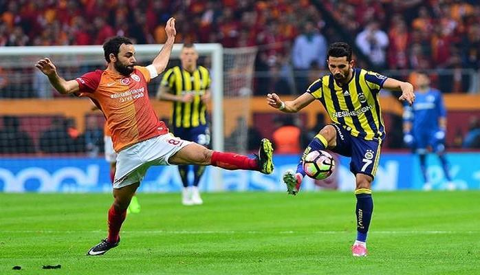 "Qalatasaray"dan geri dönüş: 17 dəqiqəyə 3 qol