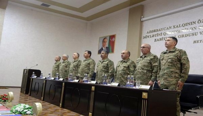 Generallar bir arada - İclas