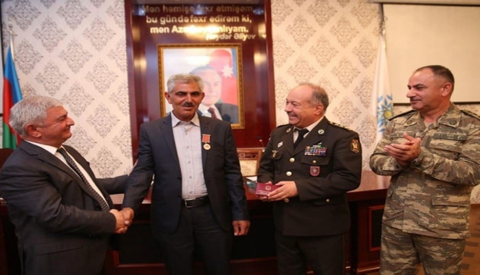 Müharibə veteranına “Hərbi xidmətlərə görə” medalı təqdim olunub