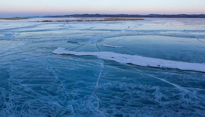 Кура покрылась льдом