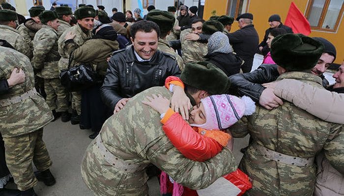 В азербайджанской армии приостановлены встречи военнослужащих с родителями