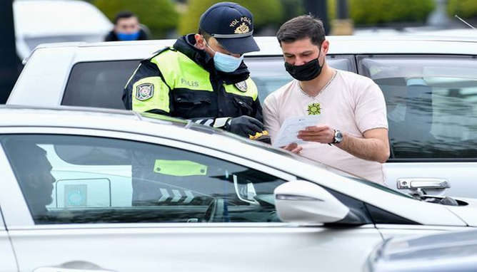 Azərbaycanda polis icazələri yoxlamaq üçün planşetlə təmin olunmayıb? - DİN-dən açıqlama