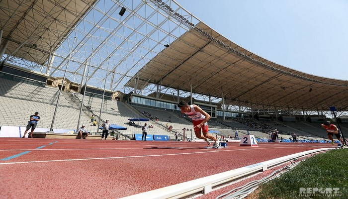 Respublika stadionunda atletlərin mübarizəsi