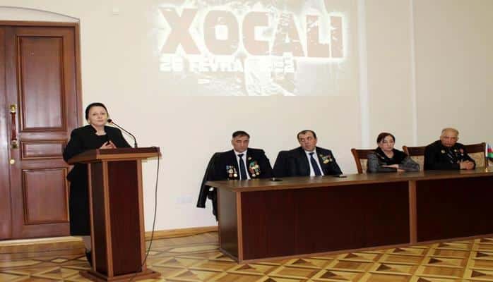 Sağlamlıq imkanları məhdud gənclərin Xocalı soyqırımına həsr olunmuş rəsm əsərləri sərgilənib