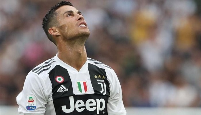 Ronaldo "Yuventus" rəhbərliyindən üç cangüdən istəyib