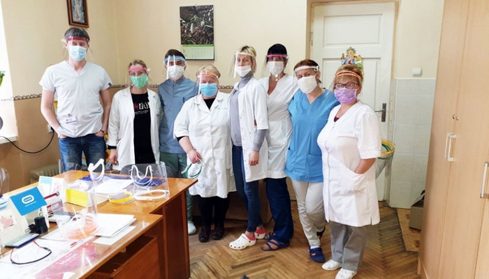 SOCAR Ukraynada koronavirusla bağlı qoruyucu monitorun istehsalına dəstək verib