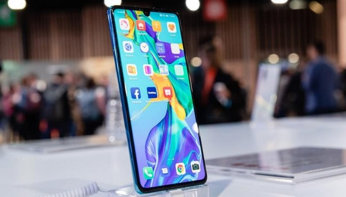 Huawei-nin ağıllı telefon satışında kəskin azalma gözlənilir