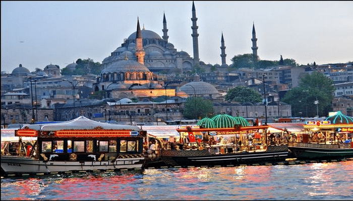 İstanbulda 18 Azərbaycan vətəndaşına müvəqqəti yaşamaq icazəsini təsdiq edən vəsiqələr verilib