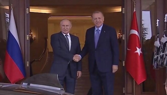 Putin Ankarada: Ərdoğanla görüş başladı