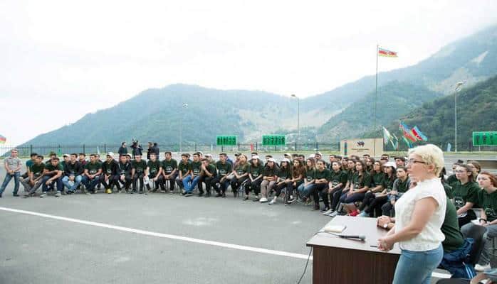 "Hərbiyyə" hərbi-vətənpərvərlik düşərgəsi davam edir