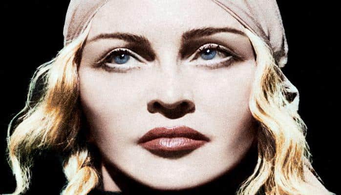 Madonna: "İnsanlar bəyənilmək üçün köləyə çevrilir"