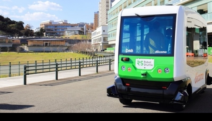 Qocalar üçün sürücüsüz avtobusların sınaqları keçirilir