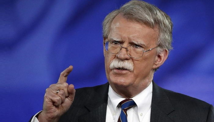 Con Bolton Rusiyanı oğurluqda ittiham etdi