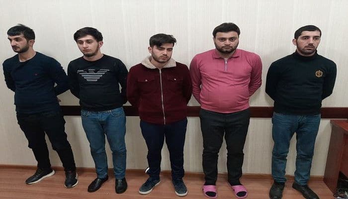 Azərbaycanda süni tibbi maska qıtlığı yaradan “işbazlar” ələ keçdi