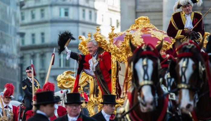 Londonun gizli, funtlu milyarder gildiyaları