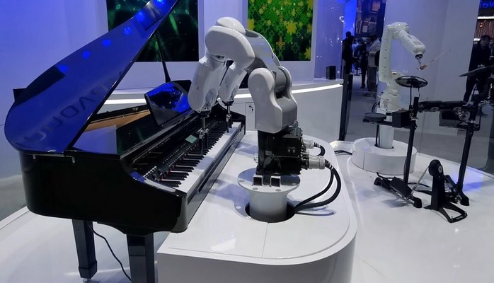 Robotlar pianoda necə ifa edir