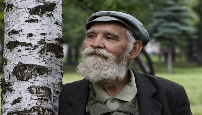 Ayaqyaylın torpaqda gəz, suya yaxın ol, sərin yerdə yat -104 yaşlı loğman Andrey Voronindən sağlamlıq sirləri