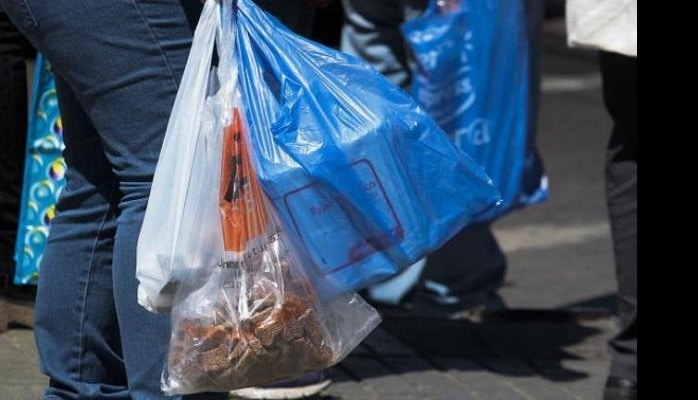 Daha bir ölkədə plastik paket qadağan edildi