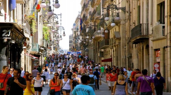 İspaniya ötən il turistlərin sayına görə yeni rekorda imza atıb