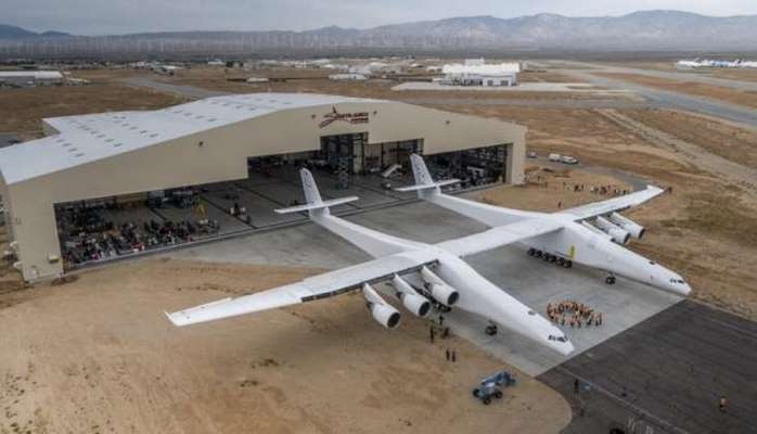 Dünyanın ən böyük təyyarəsi olan “Stratolaunch” kosmos araşdırmaları üçün xərcləri azaldacaq