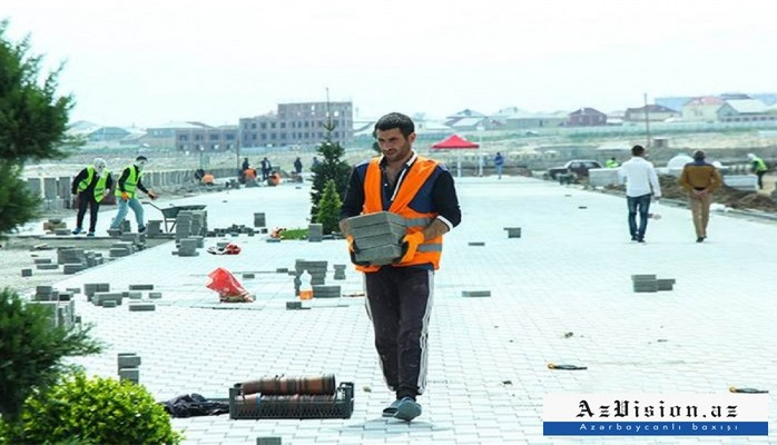 Bakıda əməkhaqqı və muzdlu işçilərin sayı artıb