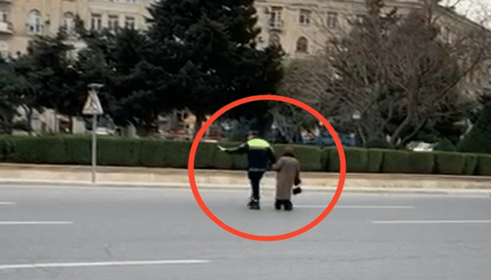 Yol polisi yaşlı qadına bu cür kömək etdi