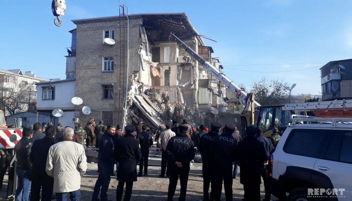 Gəncədə yaşayış binasında partlayış olub