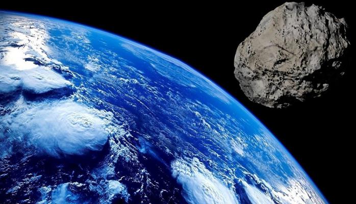 Yerə iki nəhəng asteroid yaxınlaşır