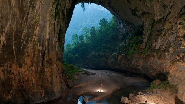 Şondonq- dünyada ən böyük mağara