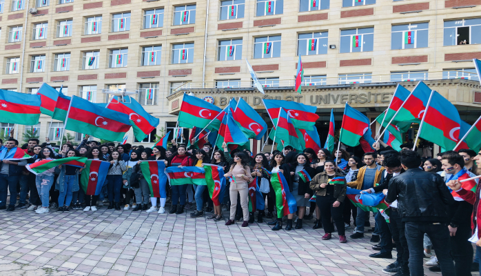 BDU-dan Bayraq Gününə töhfə: “Üç rəngin kölgəsində!”