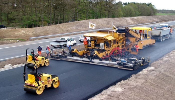 Prezident yol tikintisinə 15 milyon manat ayırdı