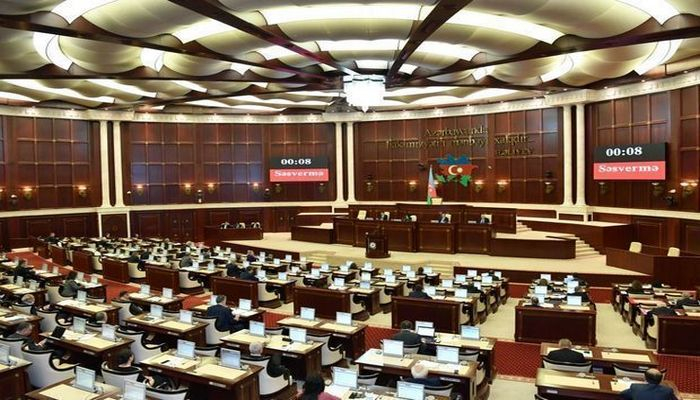 Deputat seçicilərin problemlərinin parlament iclasında qaldırılmasına qarşı çıxdı