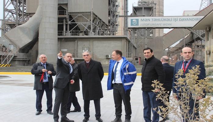 Ekologiya və təbii sərvətlər naziri "Holcim Azerbaijan"ın zavoduna səfər edib