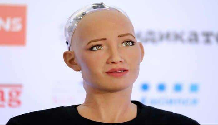 Ağıllı robot Azərbaycan milli geyimini geyinəcək