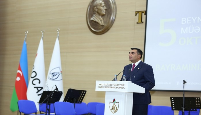 Bakı Ali Neft Məktəbində “Beynəlxalq Müəllimlər Günü” qeyd olunub