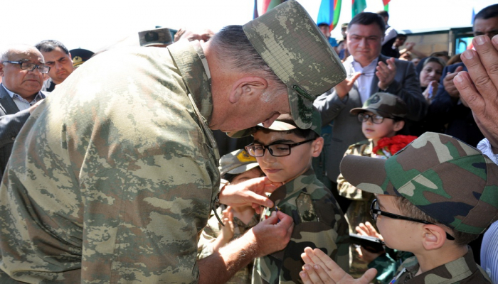 Şəhid Aqil Omarovun “Şücaətə görə” medalı ailəsinə təqdim edildi