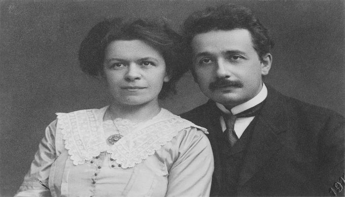 Eynşteynin Həyat Yoldaşına İmzalatdığı “Ağılasığmaz” Evlilik Müqaviləsi