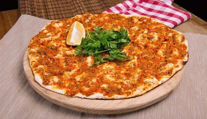 Diyetik lahmacun belə bişirilir