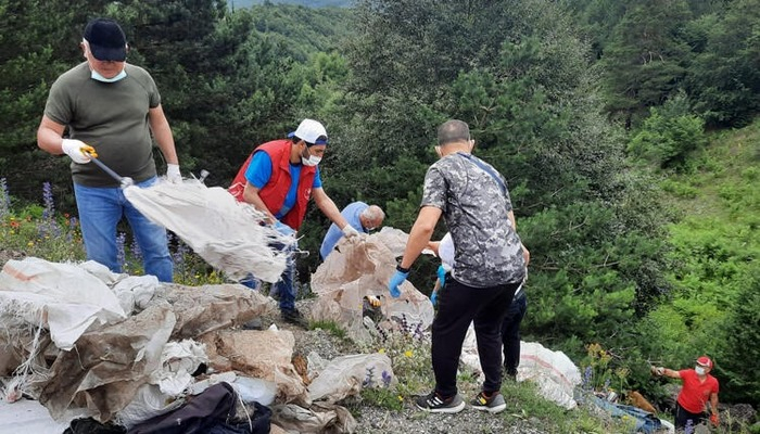 Niksar'da çevreye çöp atanlara ceza uygulanacak...