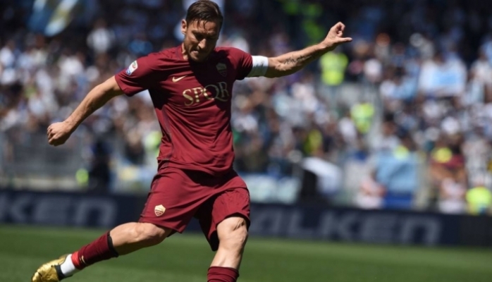 Totti Messi, Ronaldu və özündən ideal futbolçu obrazı yaratdı