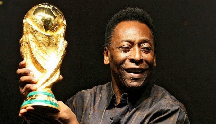 Futbolçu Pele 40 illik evini satdı