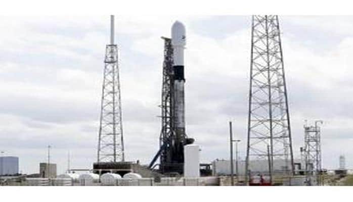 “SpaceX” orbitdə əlavə 30 min peyk yerləşdirəcək