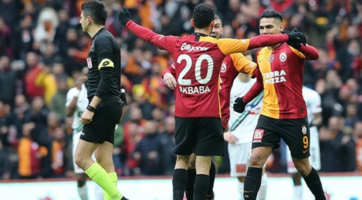 "Qalatasaray" doğma meydanında qələbə qazandı