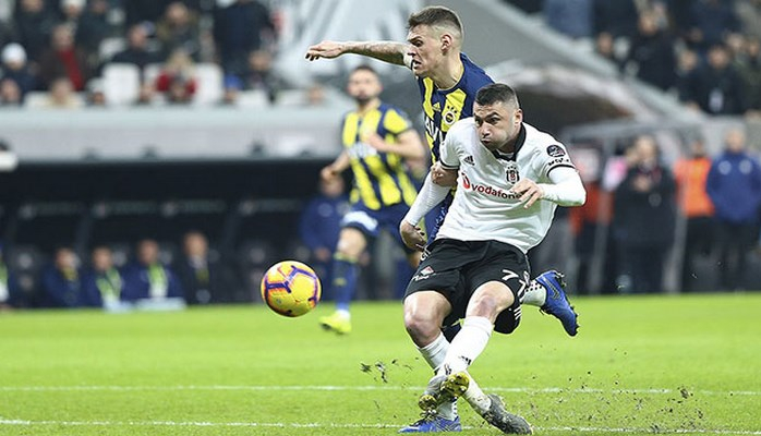 “Beşiktaş” – “Fənərbaxça” oyununda 6 qol — Turun mərkəzi oyunu