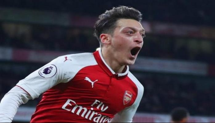 Britaniya mətbuatı: Məsud Özil “Fənərbaxça”ya gəlir