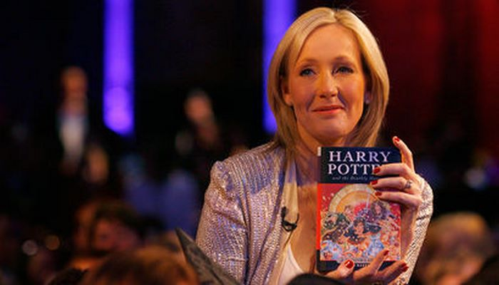 Britaniyalı yazar “Harri Potter”i harada yaratdığını göstərdi