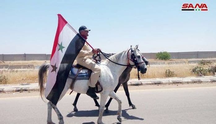 At üstündə yeddi aydır yol gedən ərəb səyyah Rostova çatıb: Məqsəd Putinlə görüşməkdir